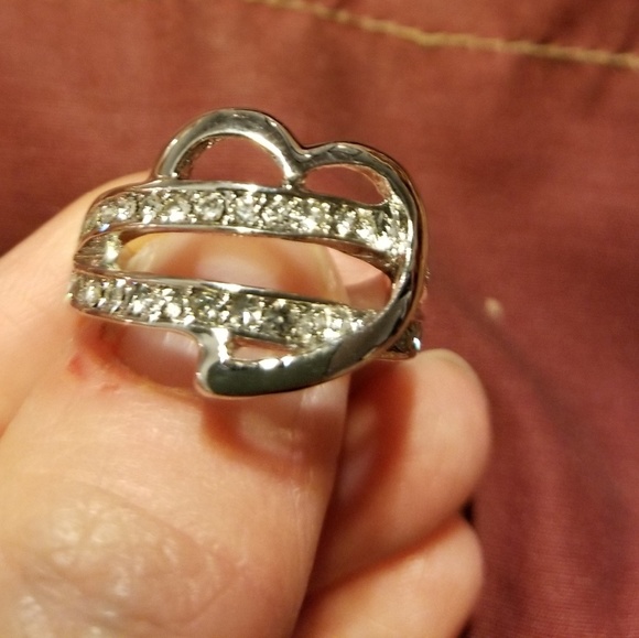 Love Heart Ring - Picture 4 of 6